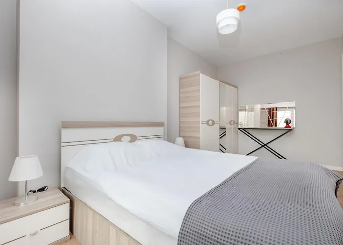 High Floor Lux Apartment *