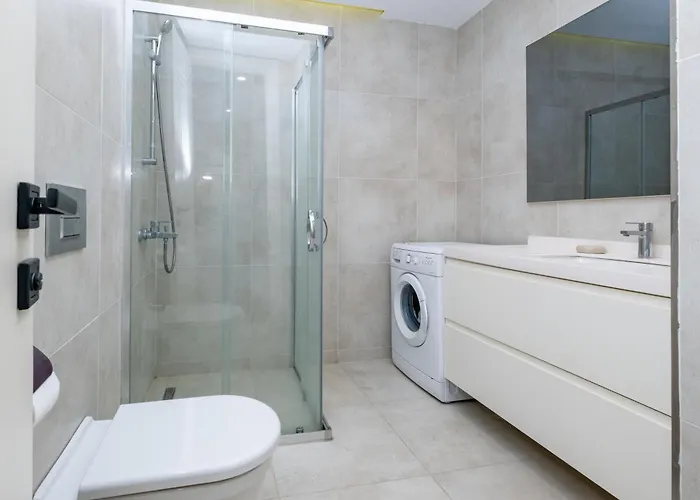 High Floor Lux Apartment